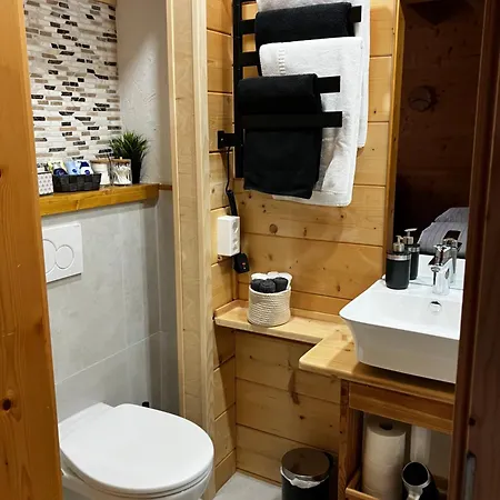 Alpina Gyger Bed & Breakfast 3*
